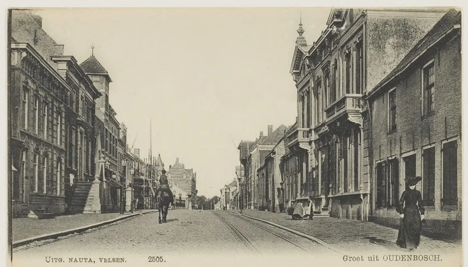 Ansichtkaart Groet uit Oudenbosch, circa 1900, met het pand Markt 84-86 links van café De Roskam